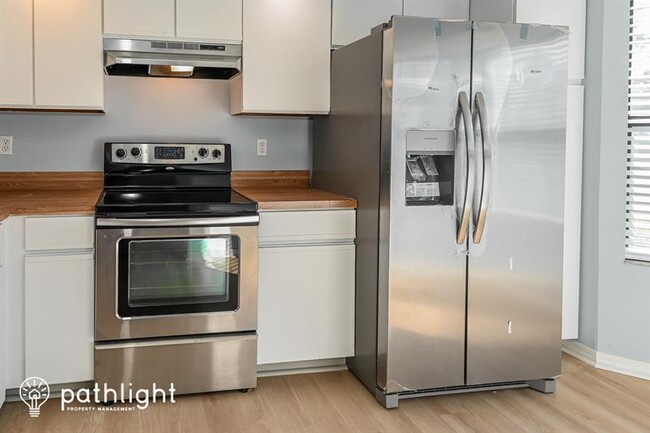 Building Photo - 3129 Courtney Woods Ct