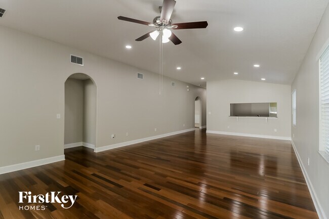 Foto del edificio - 25821 Syme Ct