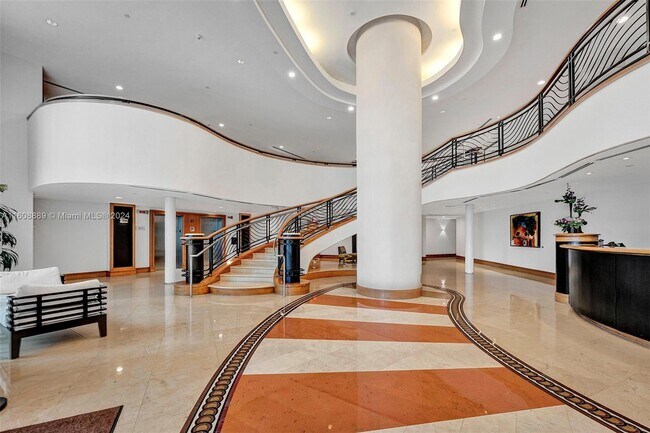 Foto del edificio - 18911 Collins Ave