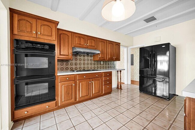 Building Photo - 8240 SW 141st St