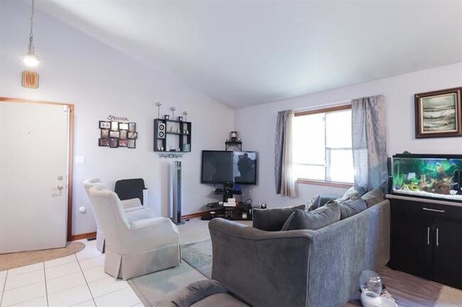 Building Photo - 227 Troy Ln, Lombard, IL, 60148