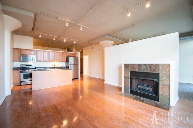 Building Photo - 1524 S Sangamon St
