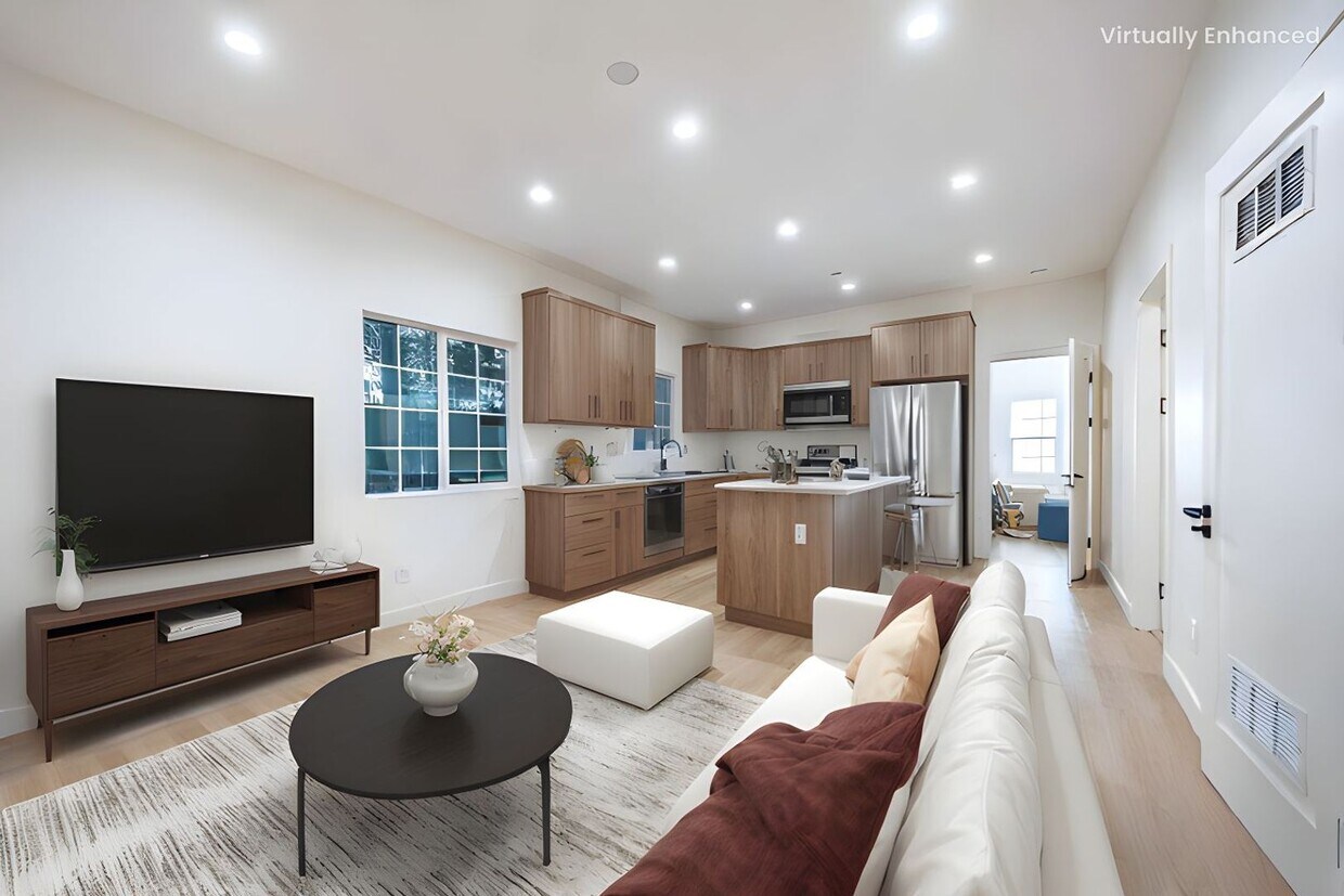 Primary Photo - Modern 3-Bedroom in Prime Location | One M...