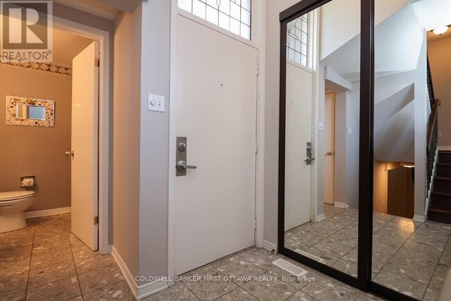 Building Photo - 2778 Springland Dr