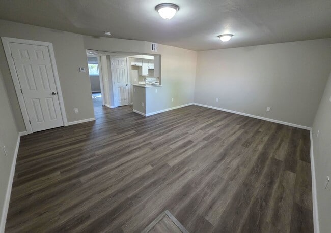 Photo - 3734 N Nicklas Ave Apartment