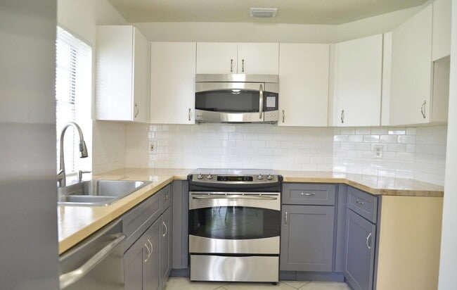 Building Photo - 3344 Alba Cir