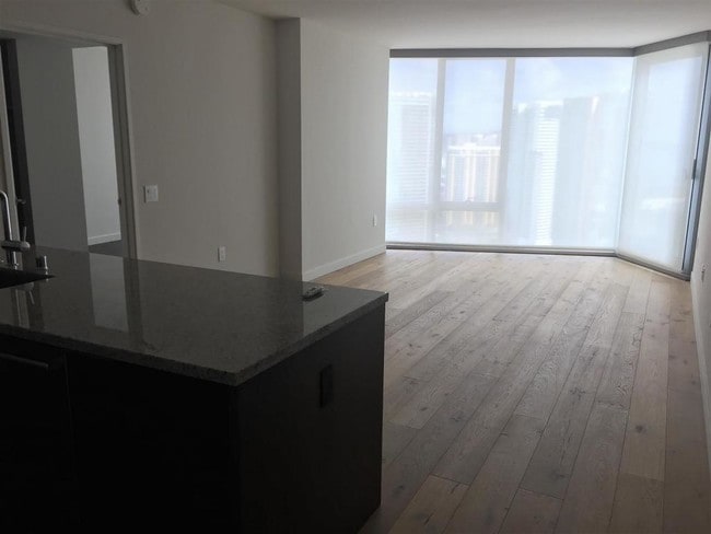 Photo - 1001 Queen St Apartment