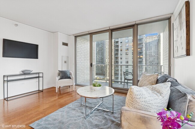 Foto del edificio - 420 E Waterside Dr