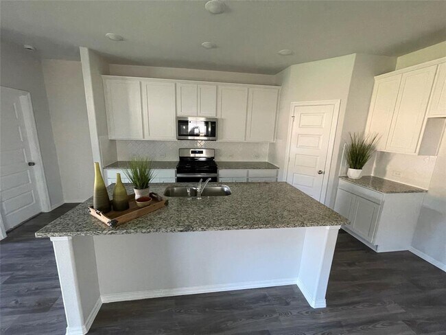 Foto del edificio - 26014 Emory Hollow Dr Dr