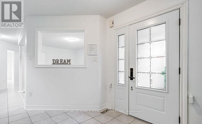 Building Photo - 3744 Althorpe Cir