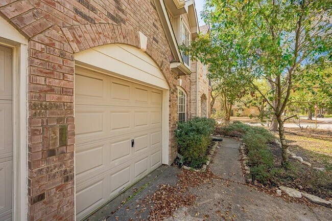 Building Photo - 17435 Little Riata Dr