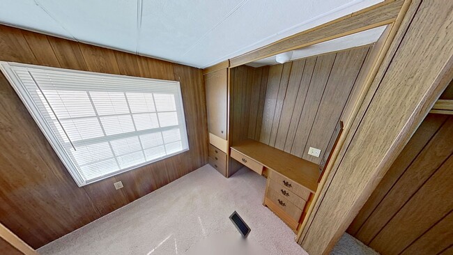 Building Photo - Mobile Home