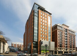 Building Photo - Six11