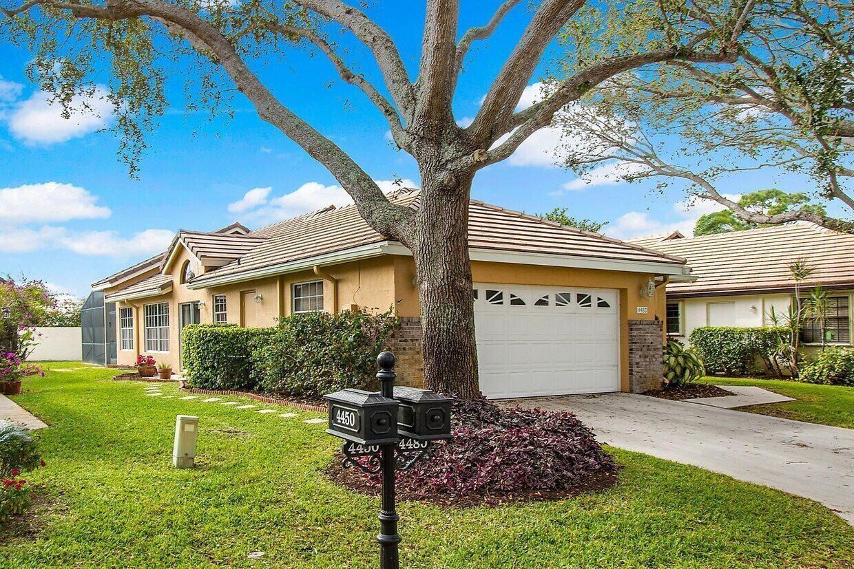 4480 Sherwood Forest Dr, Delray Beach, FL 33445 House Rental in