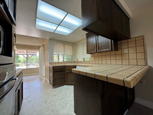 Foto del edificio - Coming Soon! Incredible 4-Bedroom Home in ...