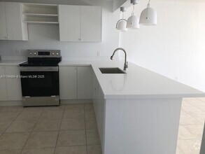 Building Photo - 1301 NE Miami Gardens Dr