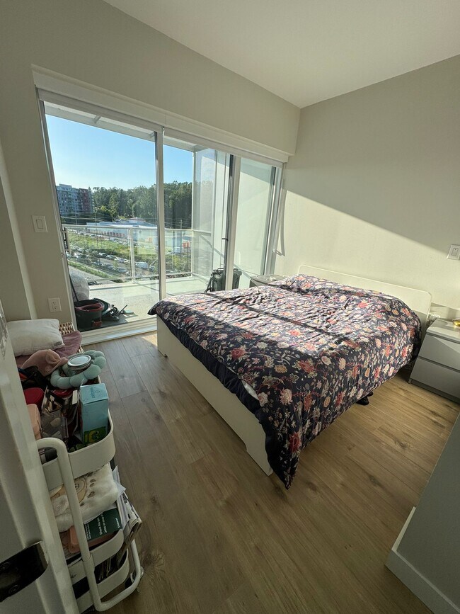 Photo du bâtiment - 3430 E Kent Av S