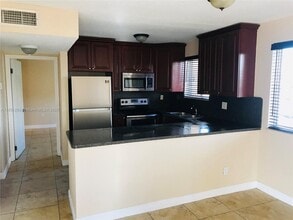 Building Photo - 6206 SW 131st Pl