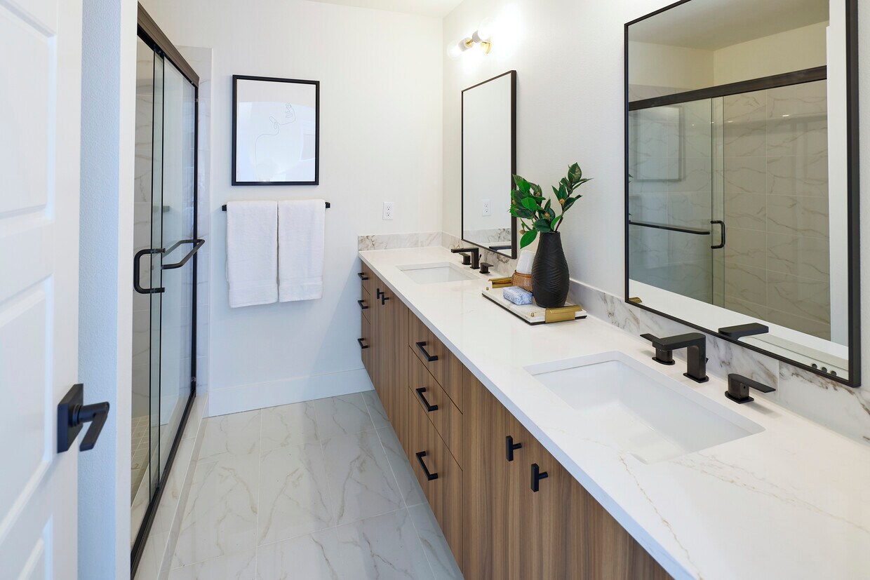 Foto principal - 140 Sacramento Townhomes