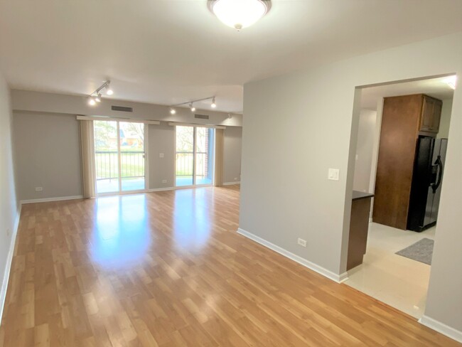 Foto del edificio - 1405 E Central Rd