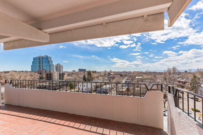 Foto del edificio - 130 N Pearl St