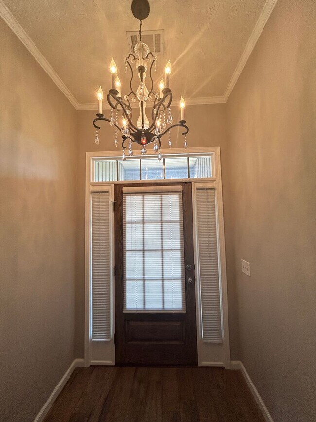 Foto del edificio - 4031 Somerset Ct