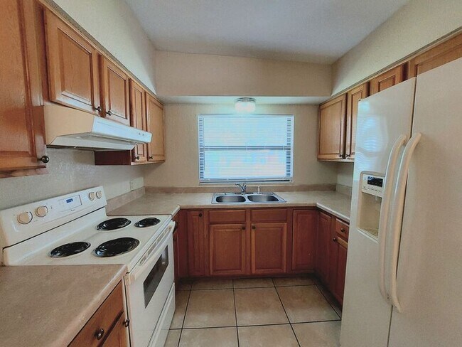 Foto del edificio - 3015 Bellwood Ave
