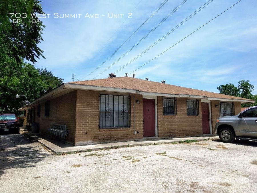 Primary Photo - 703 W Summit Ave