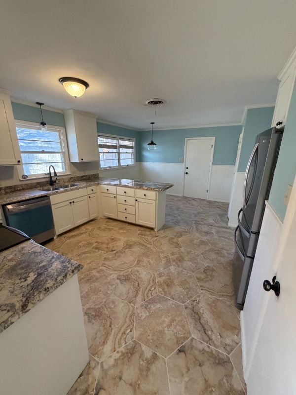 Building Photo - 5513 Andrews Ave