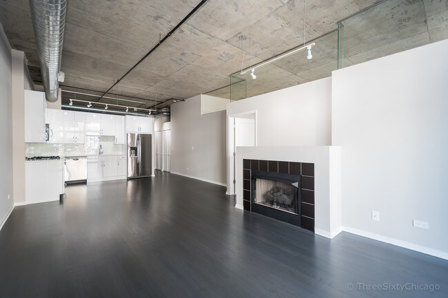 Foto del edificio - 1000 W Adams St