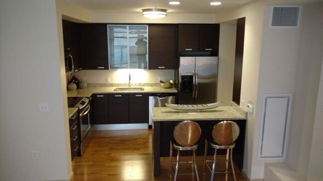 Building Photo - 1 bedroom in Boston MA 02114