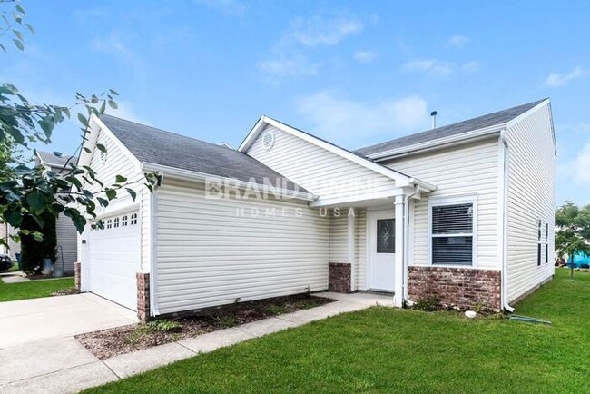 Building Photo - Spring into this beautiful 3 bedroom home!