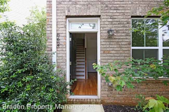 Building Photo - 3 br, 2.5 bath House - 862 Estes St
