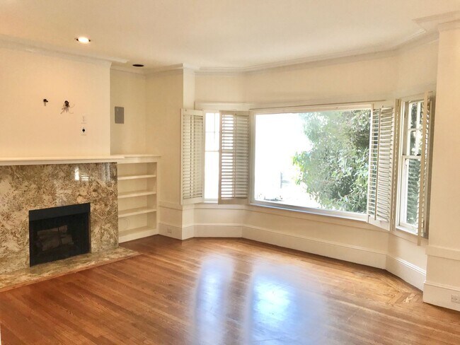 Foto del edificio - Beautiful 3Br+/2.5Ba Sea Cliff Edwardian H...