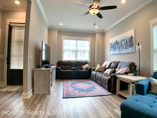 Foto del edificio - 3 br, 2.5 bath House - 397 Augusta Ave