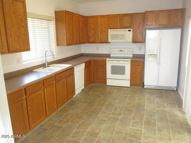 Building Photo - 4658 E Redfield Rd