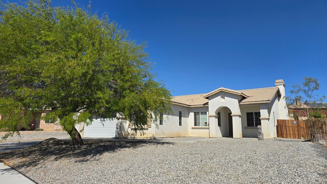 Primary Photo - 13798 Oasis Dr