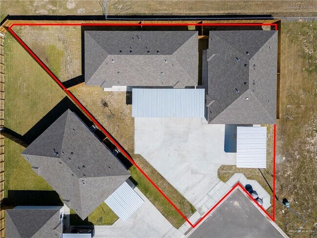 Building Photo - 3405 E Zinnia Ave