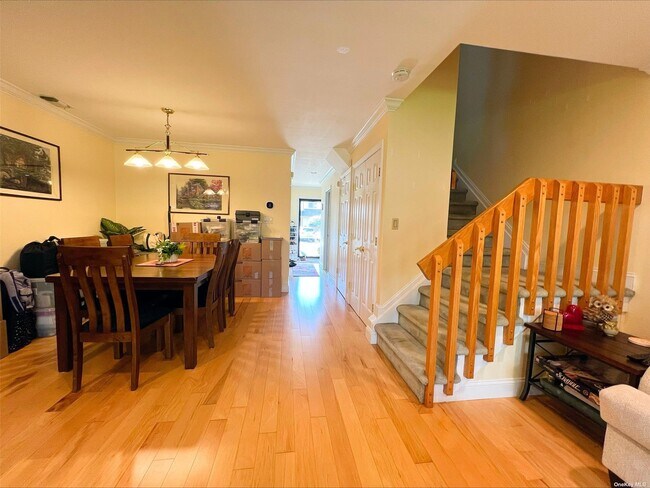 Foto del edificio - 152 Laurel Ln