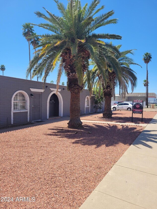 4918 W Glendale Ave Unit 6, Glendale, AZ 85301 Room for Rent in