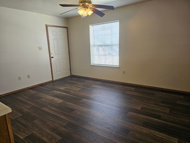 Building Photo - 51 Cedar Creek Ct