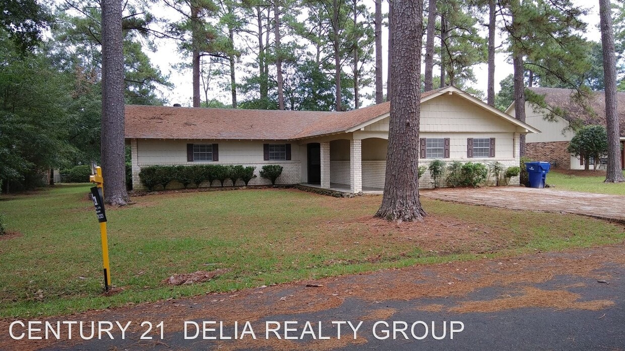 Primary Photo - 3 br, 2 bath House - 905 Chinquapin