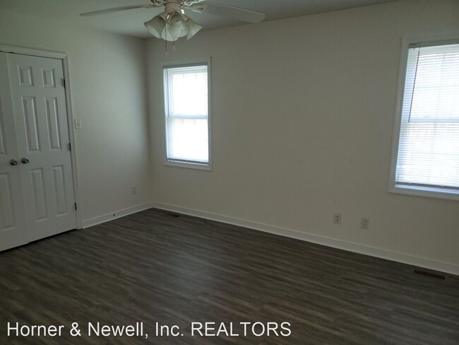 Building Photo - 3 br, 2 bath House - 137 Gene Road