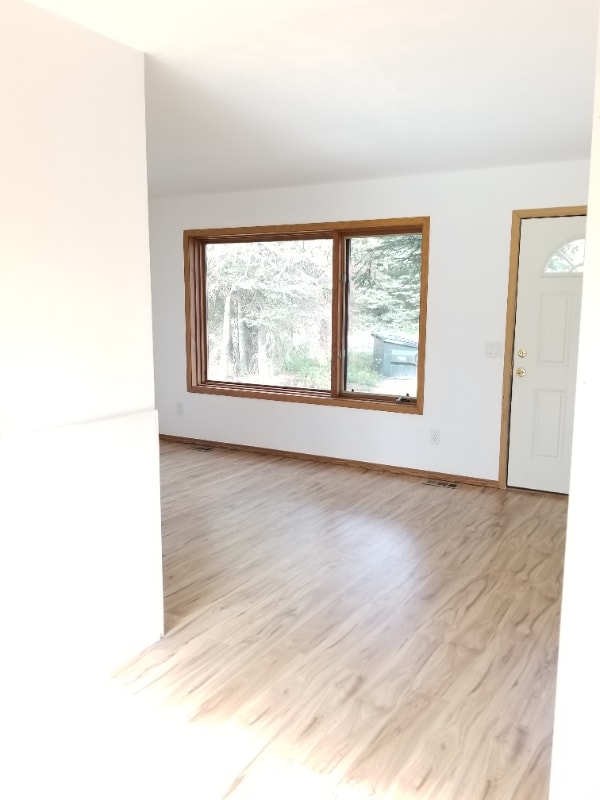 Building Photo - 445 Baleen Ave