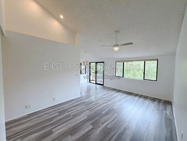 Foto del edificio - 18146 American Beauty Dr