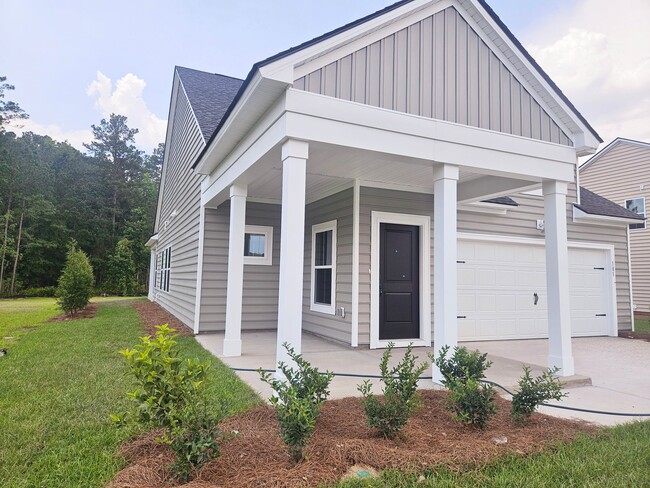 Building Photo - 101 Bluebell Way