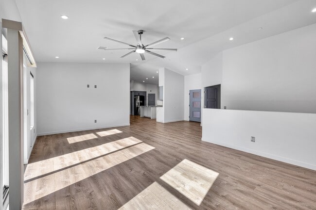 Building Photo - 7760 Arrowhead Dr