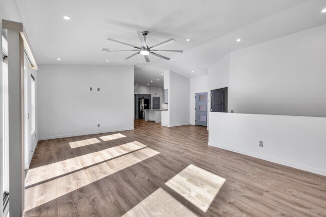 Foto del edificio - 7760 Arrowhead Dr