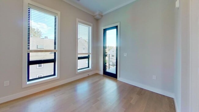 Building Photo - Modern 2 Bed / 2 Bath in Allston – W/D in Unit – 845 Sq Ft – 9/1