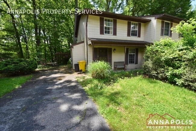 Building Photo - 1301 old pine court